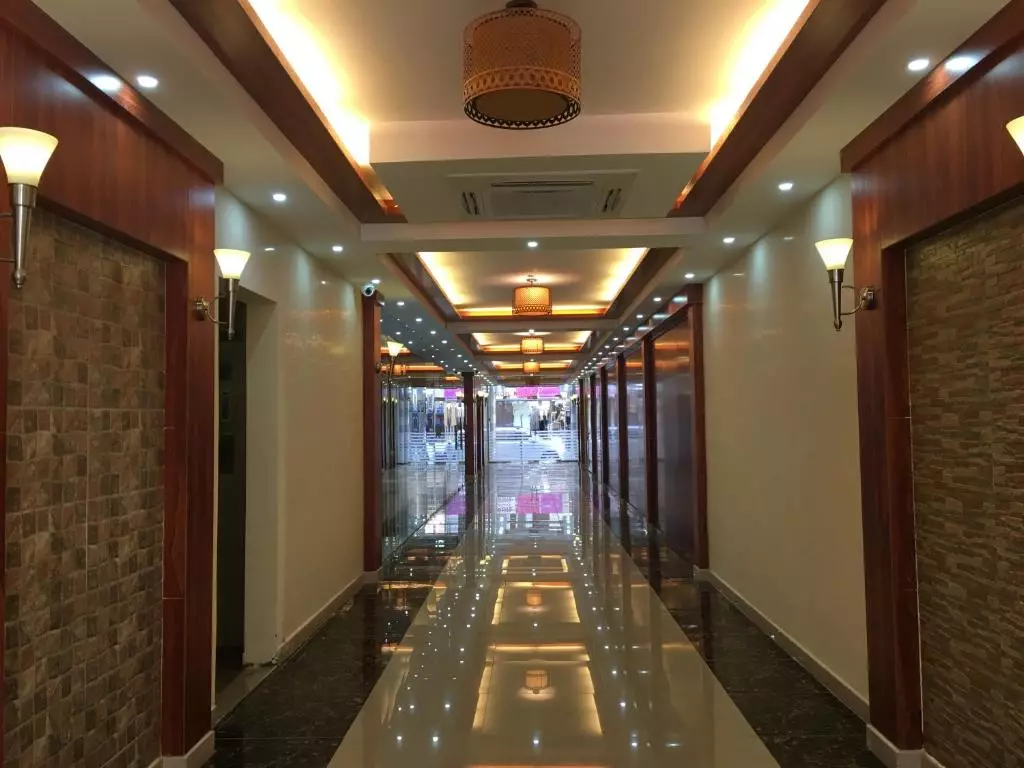 Royal Tulip Hotel LLC